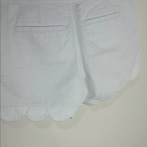 LILLY PULITZER Buttercup Shorts in Resort White Size 2 - Picture 11 of 14